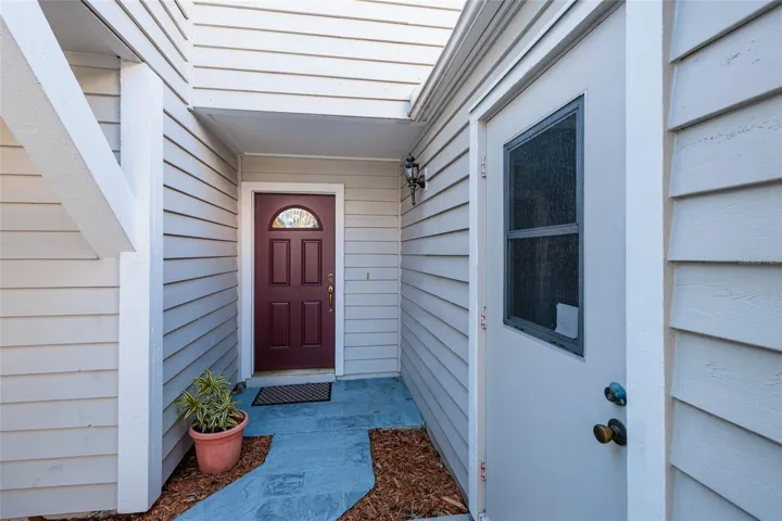 Front With Side Laundry Entry