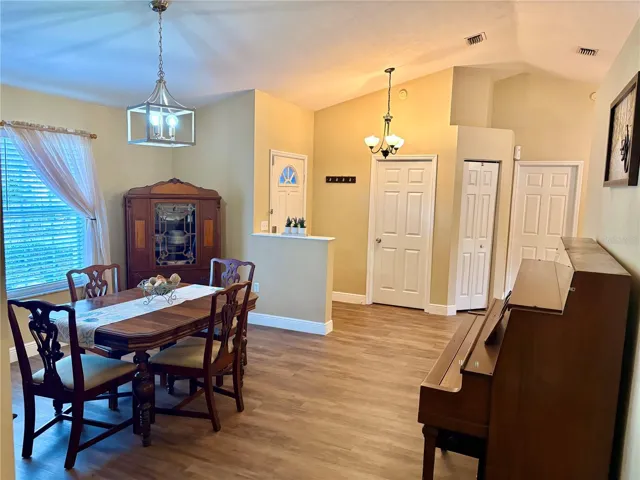 Entry and Dinning