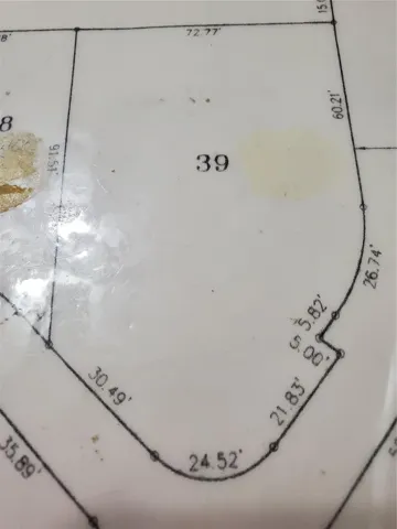 This is the shape of the lot with approximate dimensions.