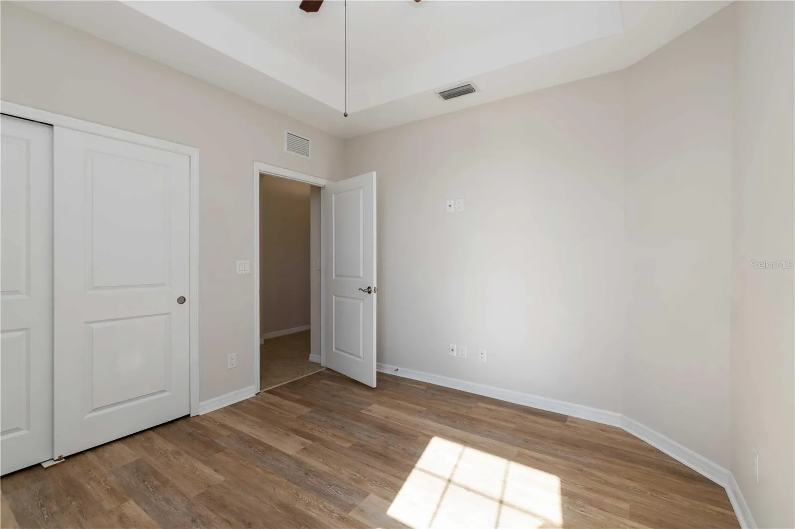 Guest bedroom 1
