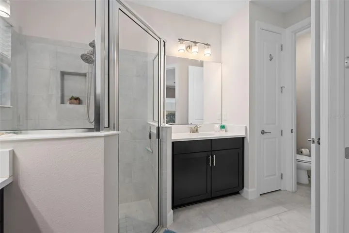 Primary En-Suite