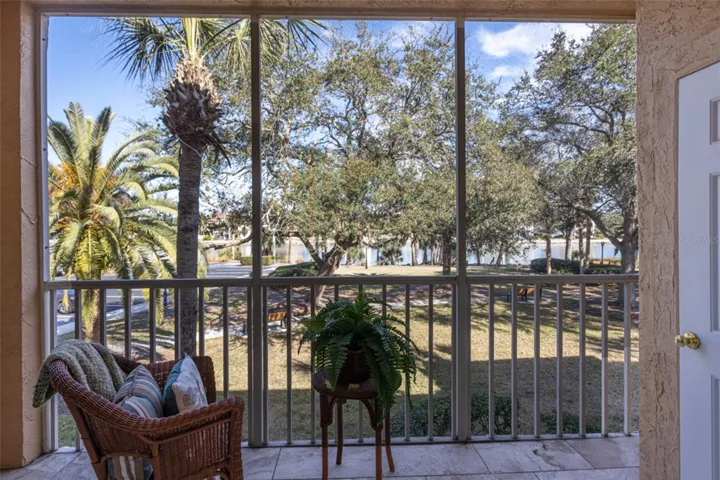 UNIT 95: LOCATED DIRECTLY ON THE INTRACOASTAL
