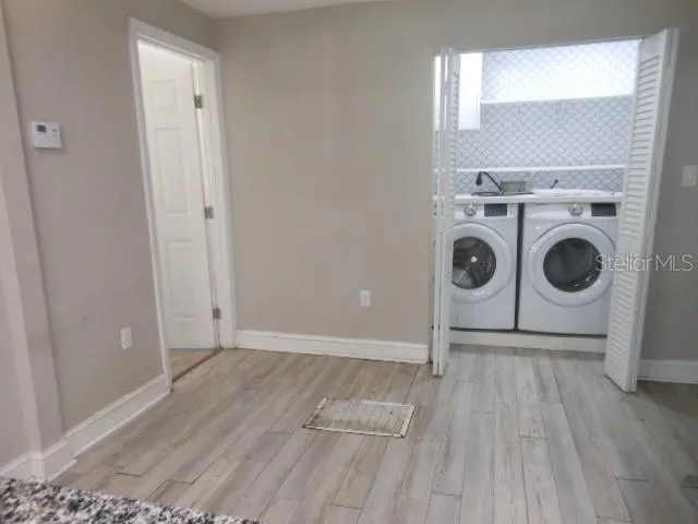 Kitchen eat in area