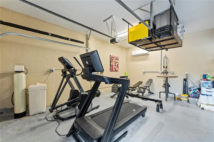 Climate Controlled Garage/ Workshop