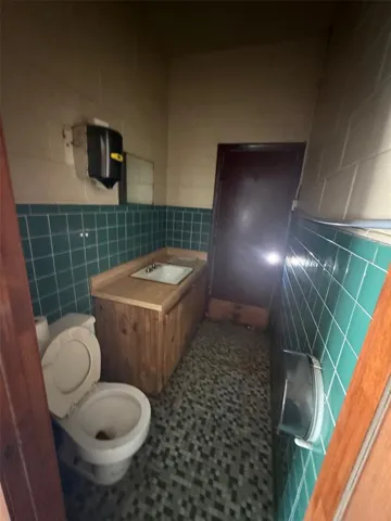 1170