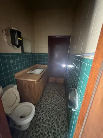 1170