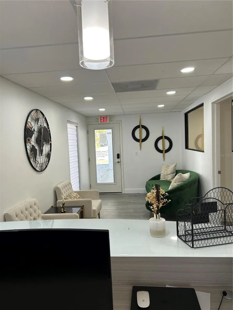 RECEPTION AREA