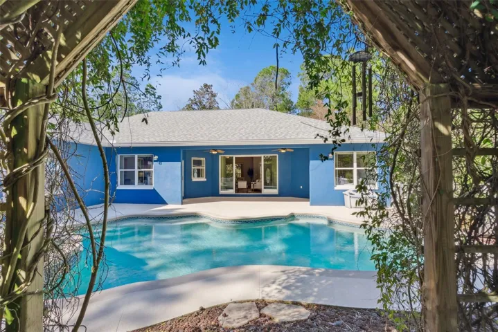 Luxury Pool and Heated Spa w/ outdoor shower