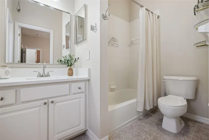 Secondary Master Bathroom