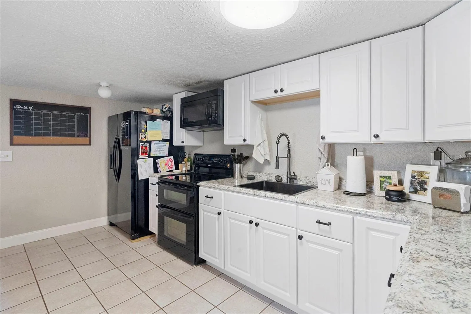 Apartment/In-Law Suitefull kitchen