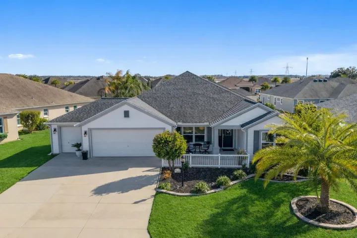 1194 McDonough Place in The Villages