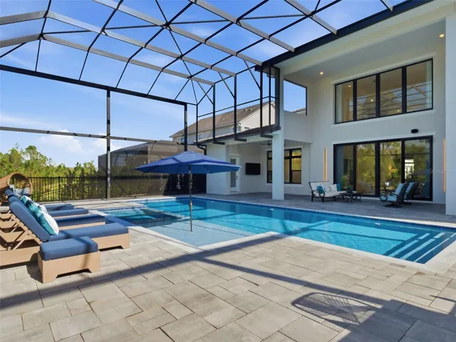 Pool & Spa