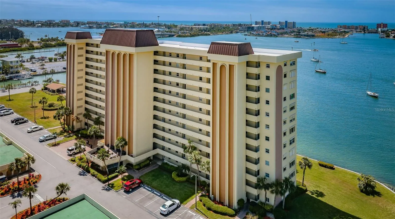 Concord Bldg in Sea Towers