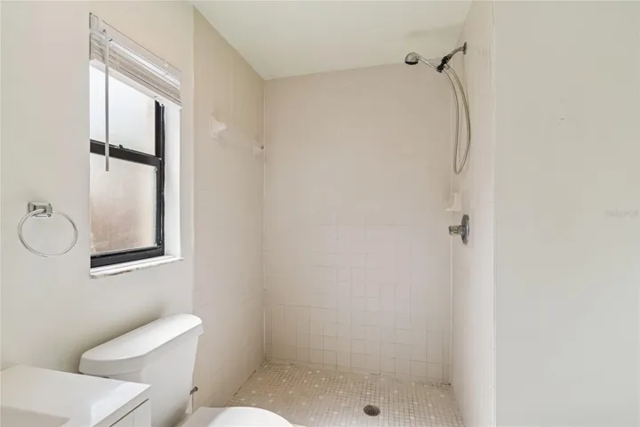 MASTER SHOWER