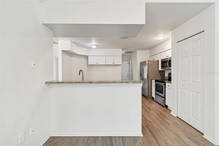 FULLY APPLIANCED KITCHEN