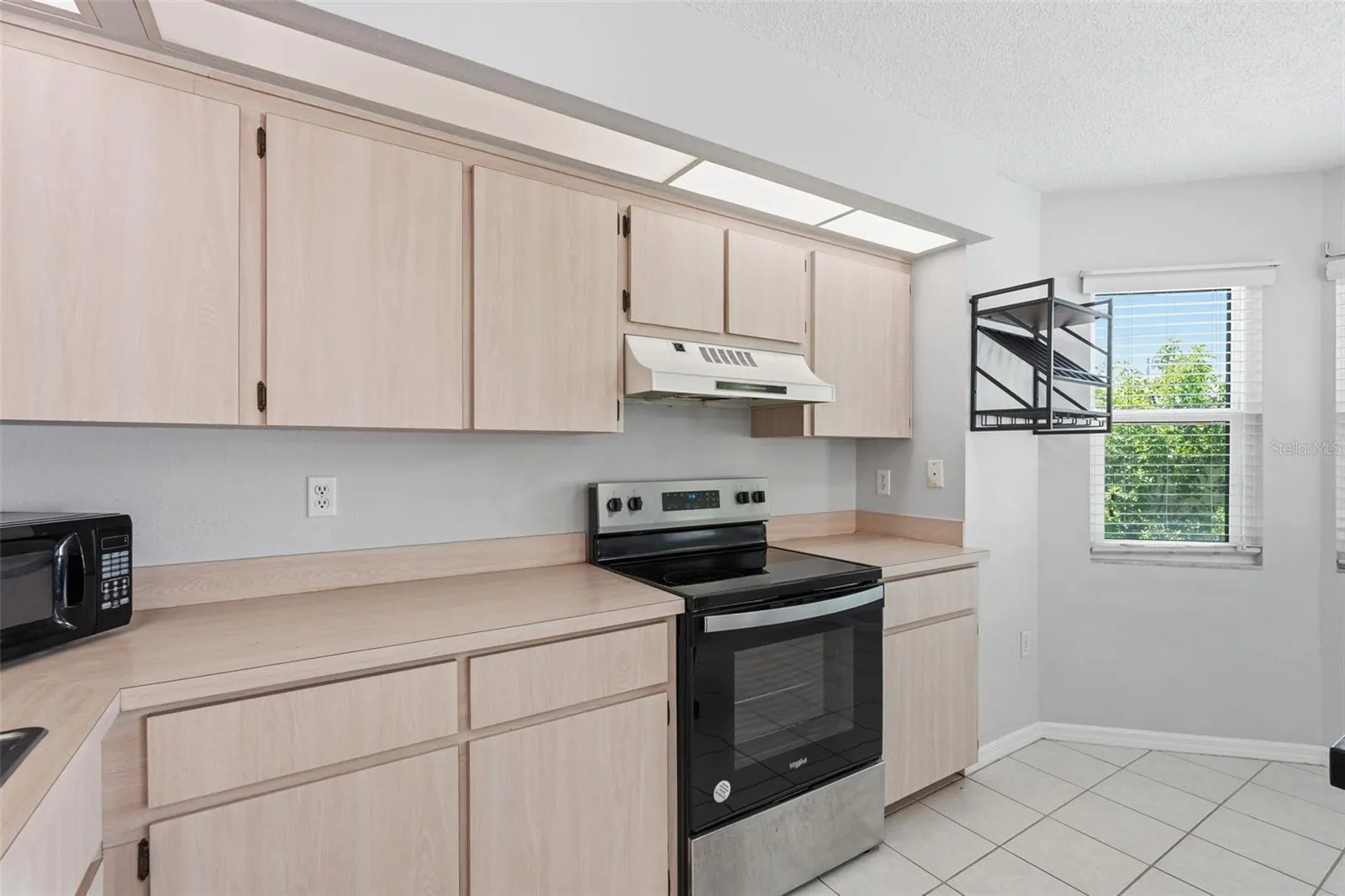 Neutral kitchen