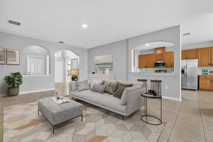 Family Room (VS)