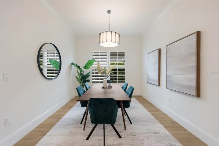 Dining room or flex space