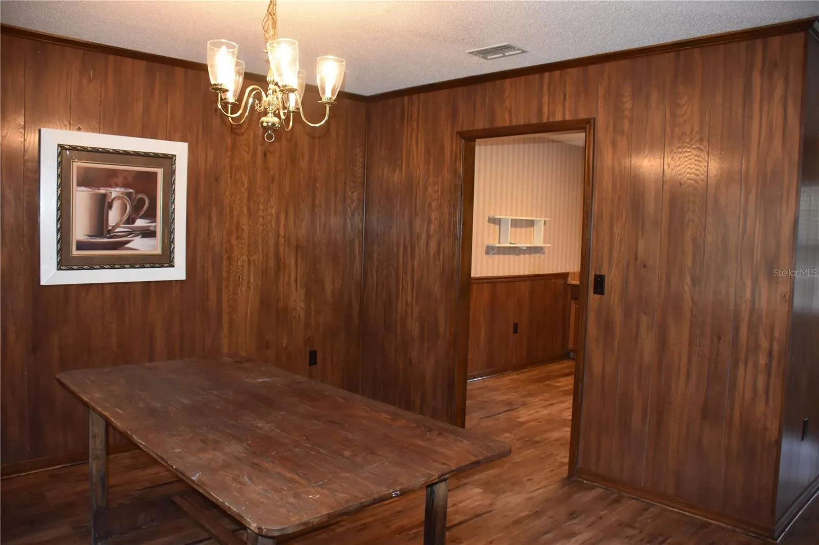 dining area looking into kitchen
