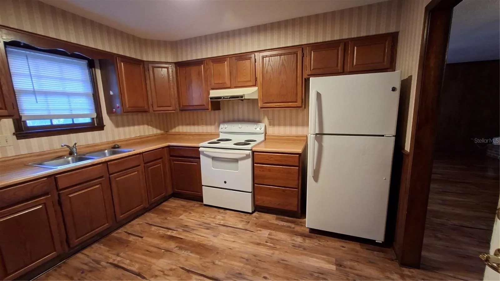 alternate view kitchen