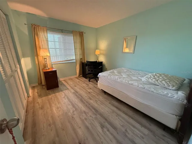 Guest bedroom