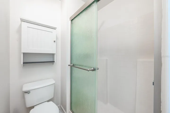 Primary en-suite bath.