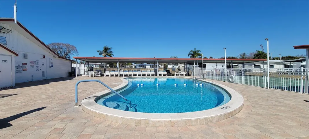 NO MAINTENANCE WITH THE COMMUNITY POOL!