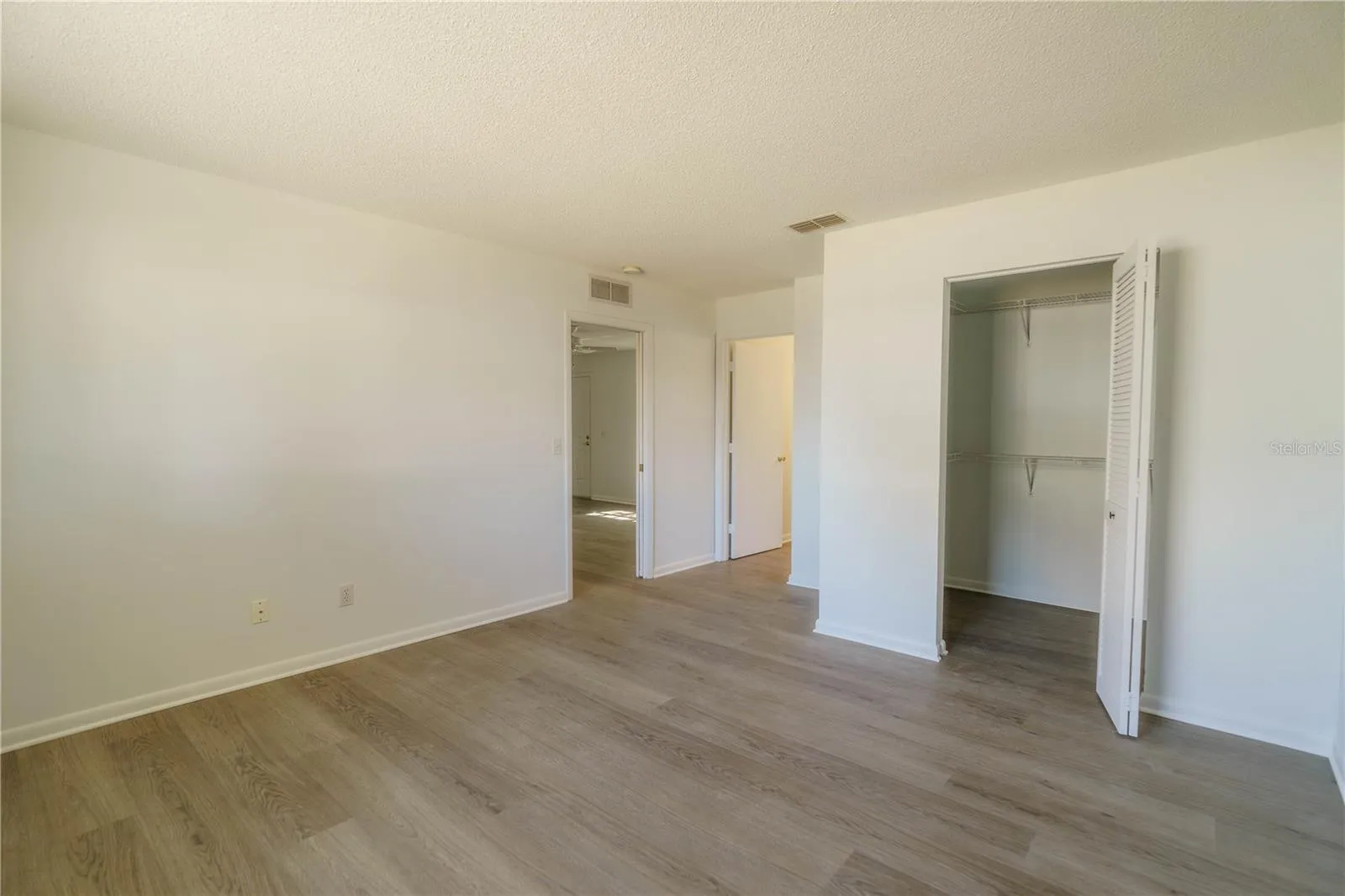 Walk in closet