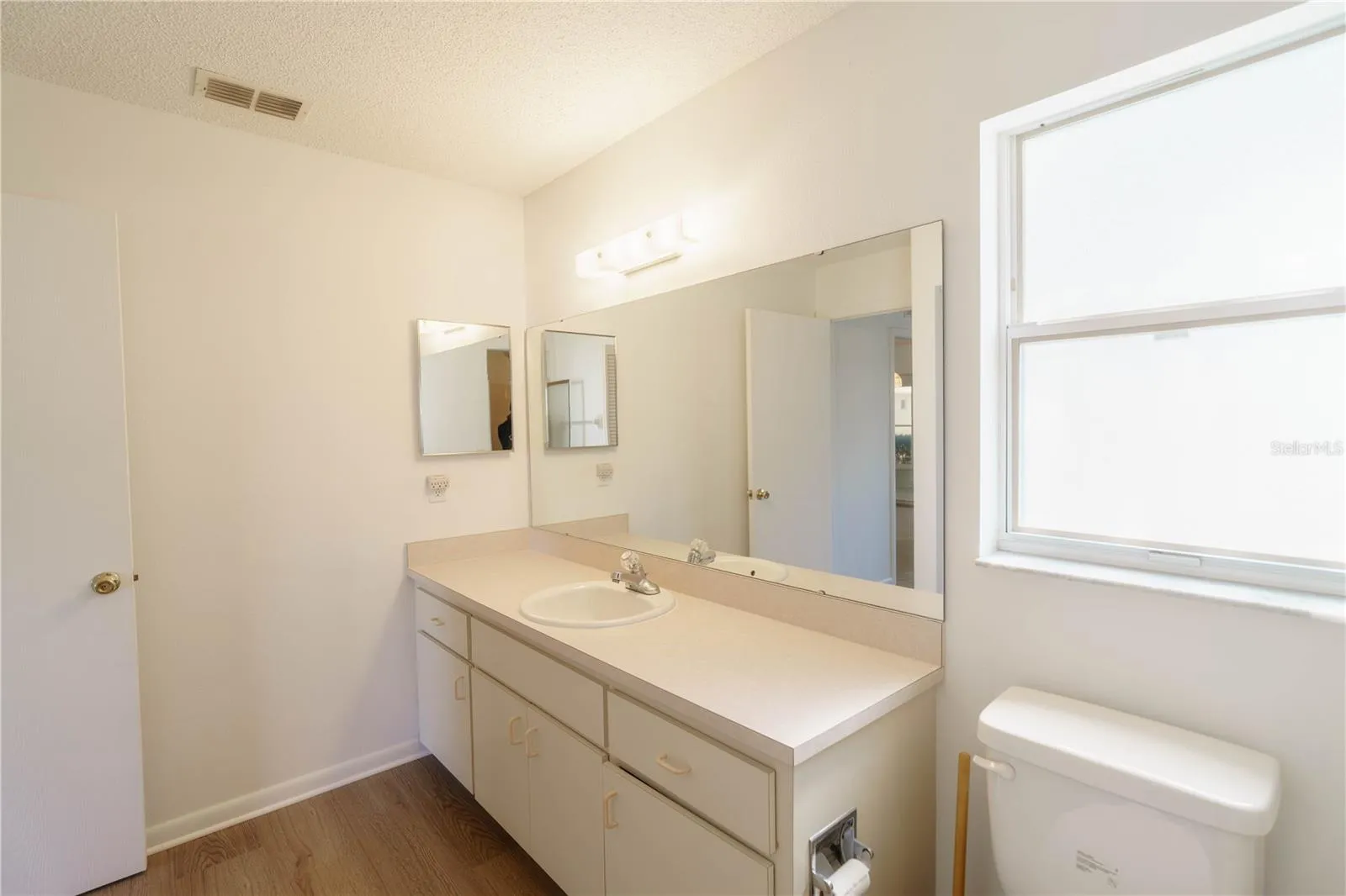 Ensuite bath