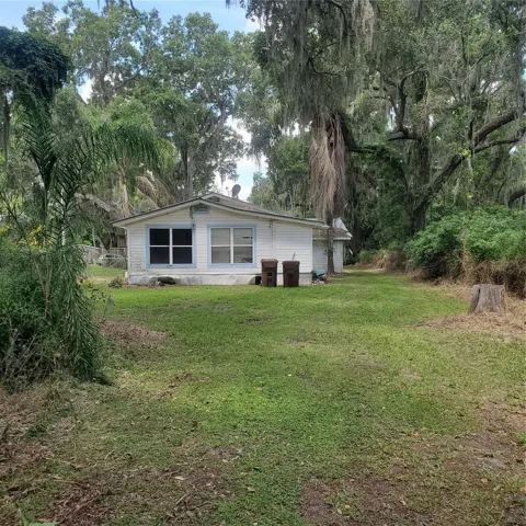 Backyard-949 Lake St