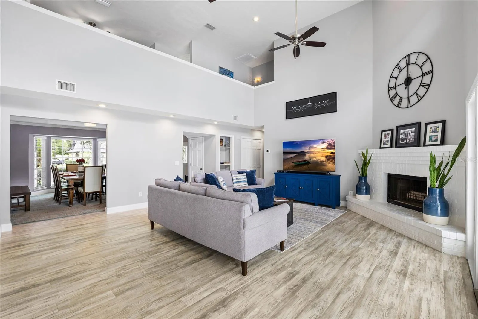 Family Room Open to Upstairs