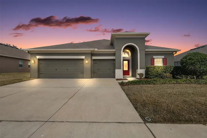 Front of home *Virtual Twilight*