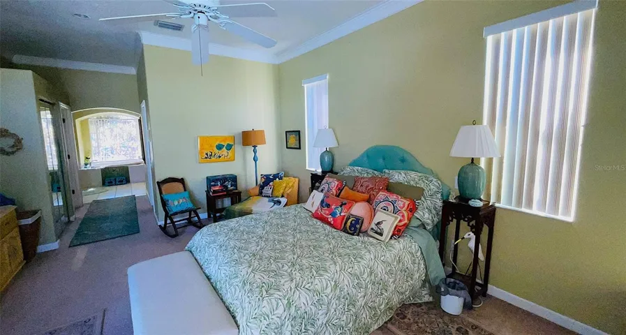 High Ceilings & Crown Molding