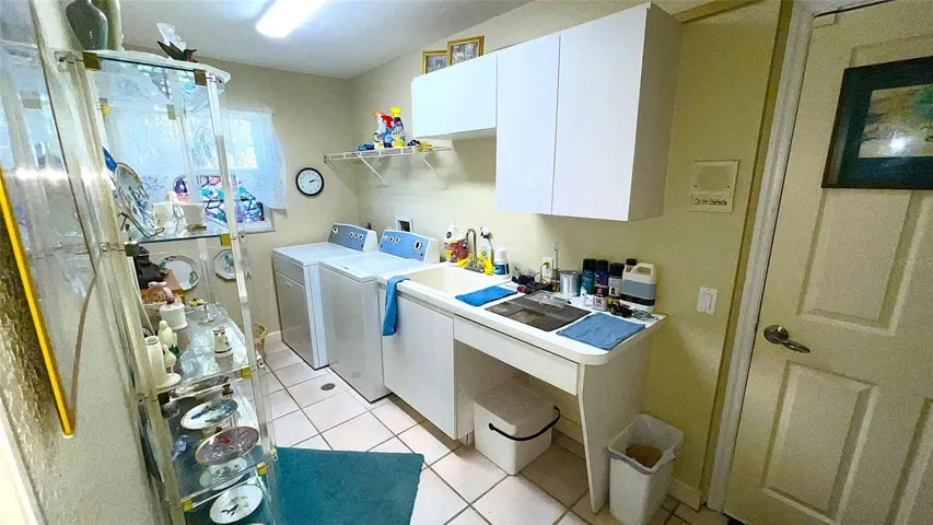 Laundry Room w/Drain