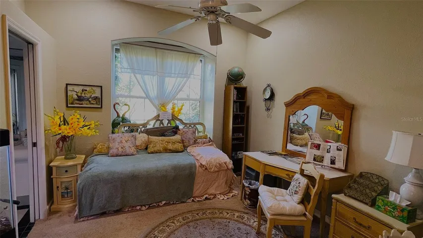 2nd bedroom