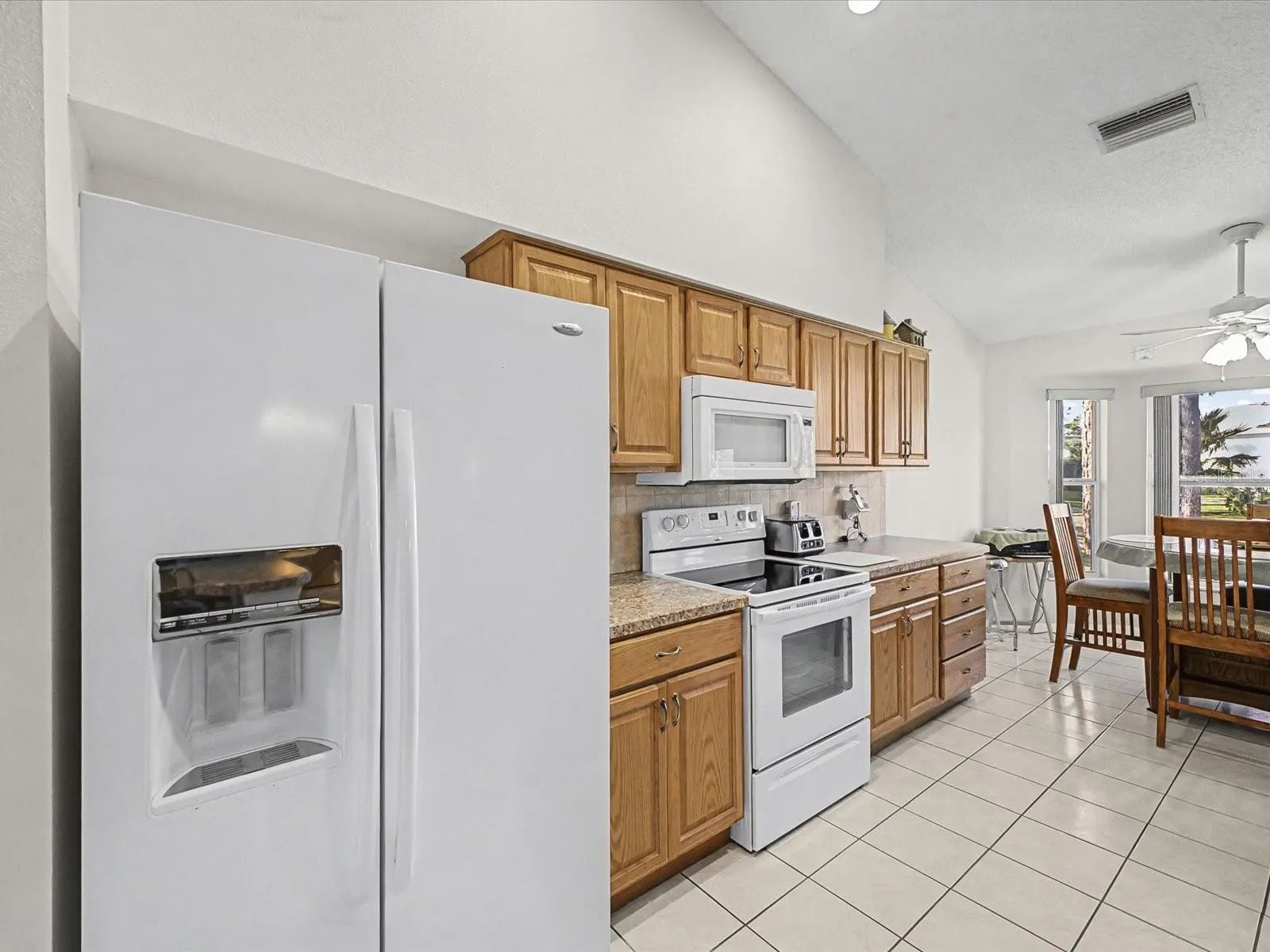 Kitchen w/Pantry &amp; Lots of Cabinets