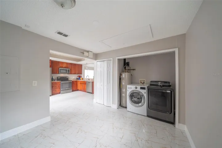 Bonus Room/Converted Garage