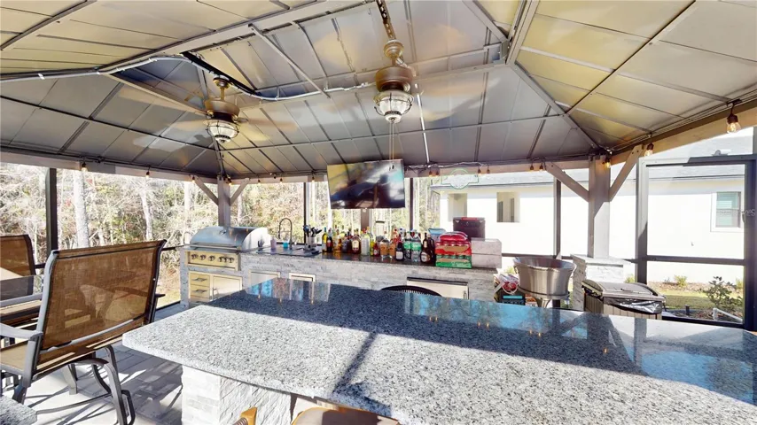 Outdoor Kitchen
