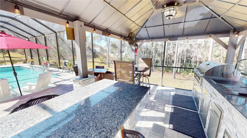 Outdoor Kitchen