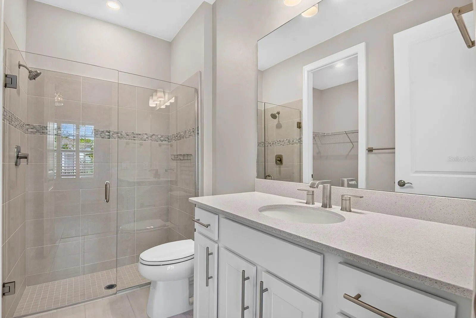 First floor bedroom full bathroom