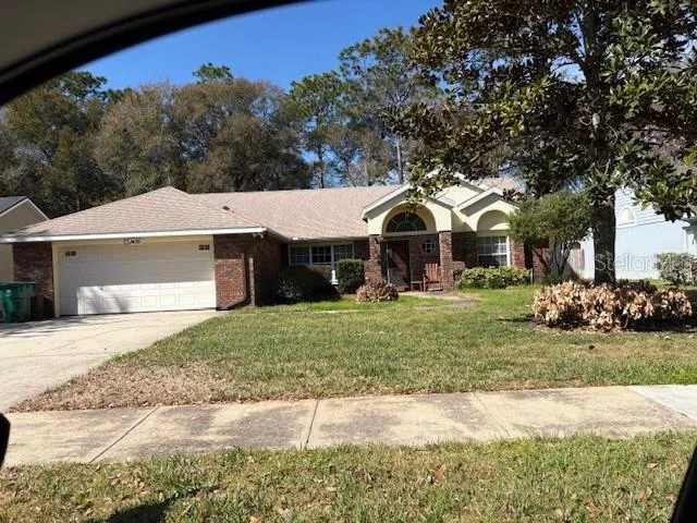 Front View of 1435 Bent Oaks Blvd.