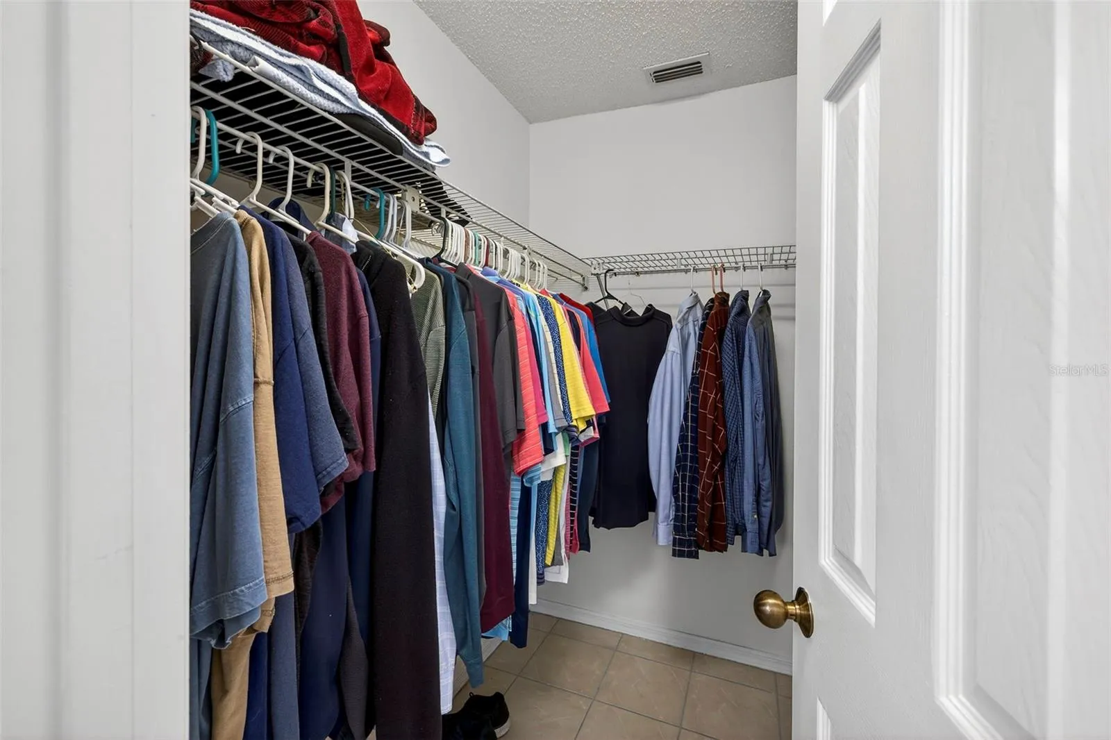 Walk-in closet