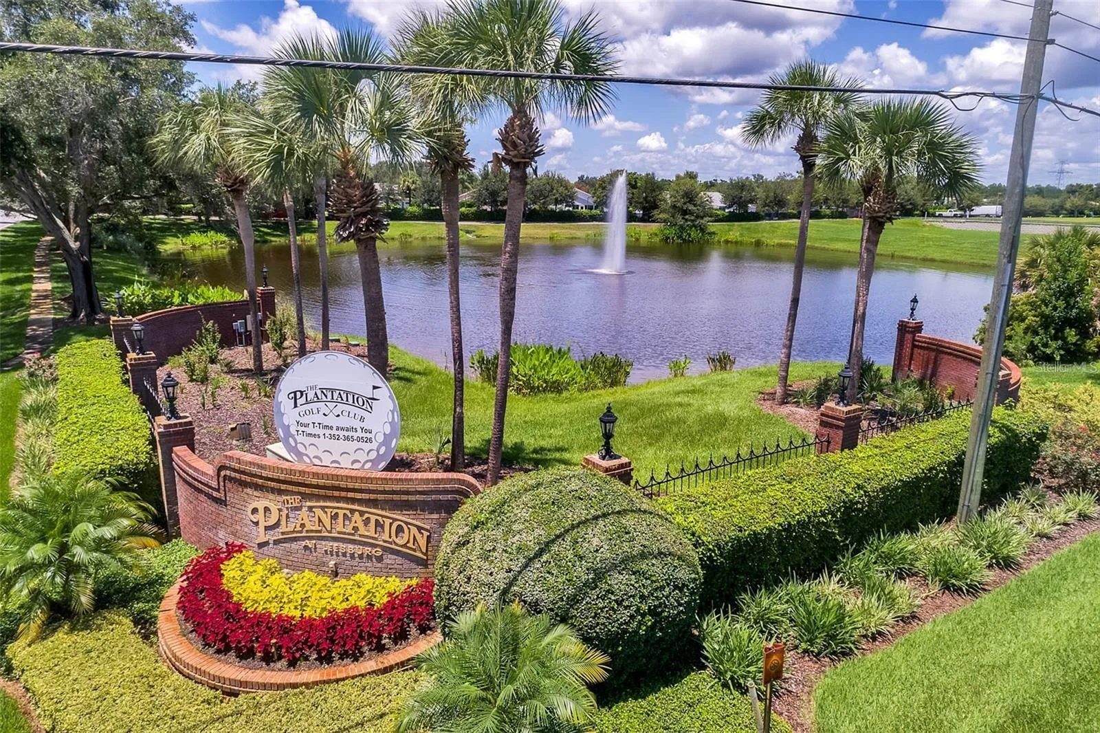 A gated 55+ golf community offering resort-style amenities, championship golf, and a laid-back lifestyle just minutes from The Villages.