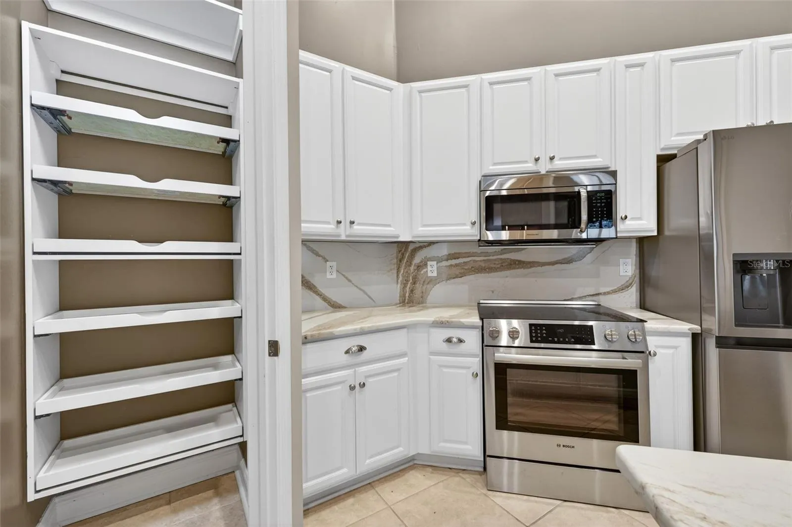 Customer Pull out in Kitchen Pantry