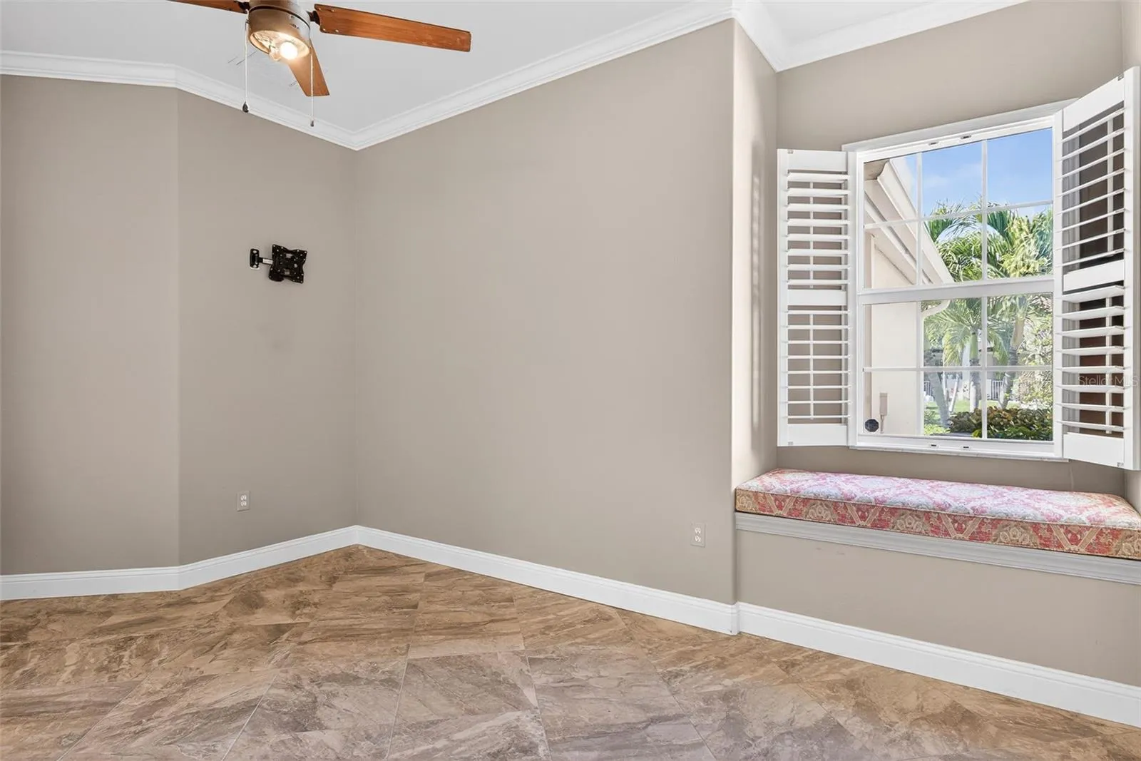Guest Bedroom 1