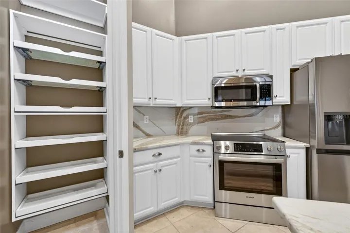 Customer Pull out in Kitchen Pantry