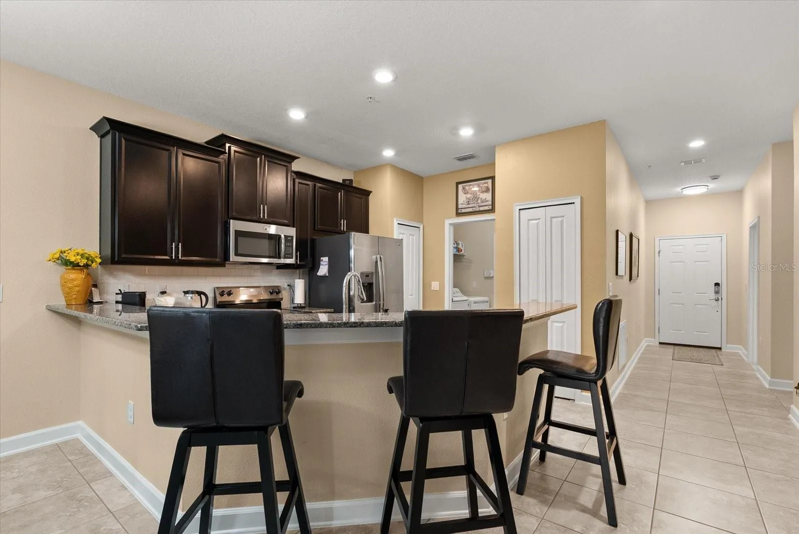 Breakfast Bar in the Kitchen