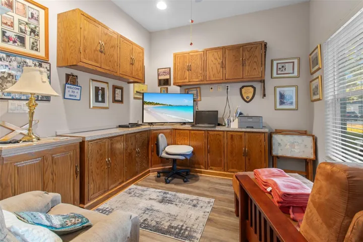 flex space (master bedroom