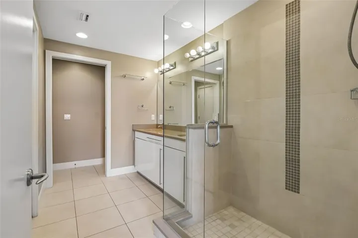 Primary Ensuite Bath
