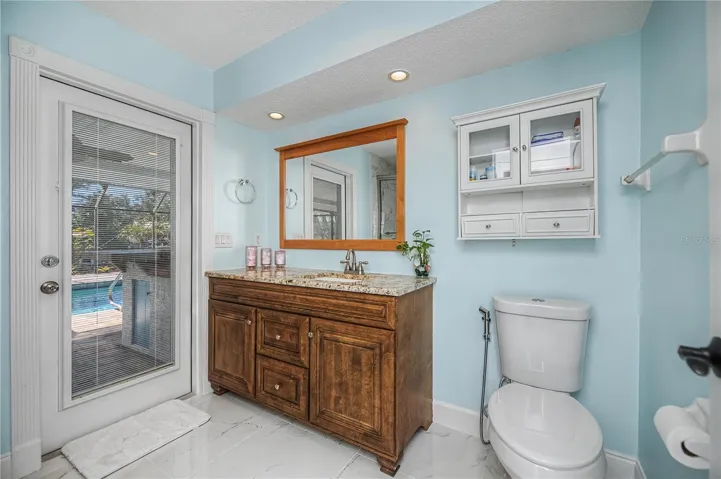 POOL ACCESS BATHROOM